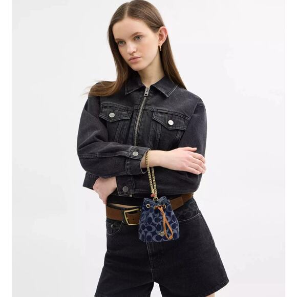 COACH LIMITED EDITION DENIM CHERRY BUCKET WRISTLET - Picture 7 of 7